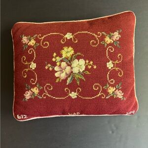 Vtg Handmade gorgeous needlepoint floral Cottagecore pillow with velvet back.